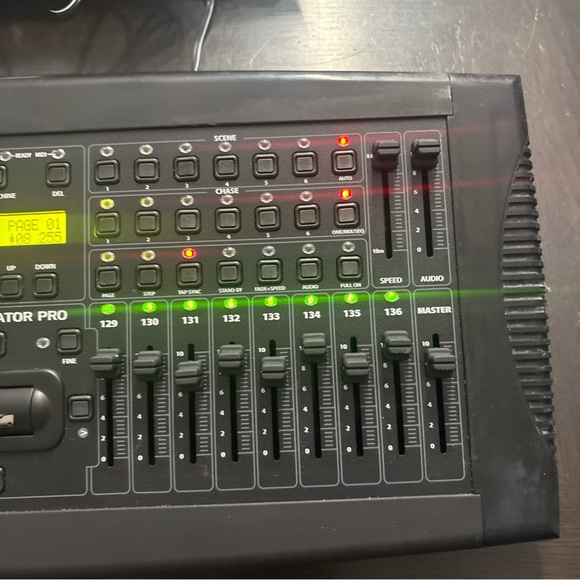 DMX Operator Pro Lighting Controller - Black - Picture 3 of 7